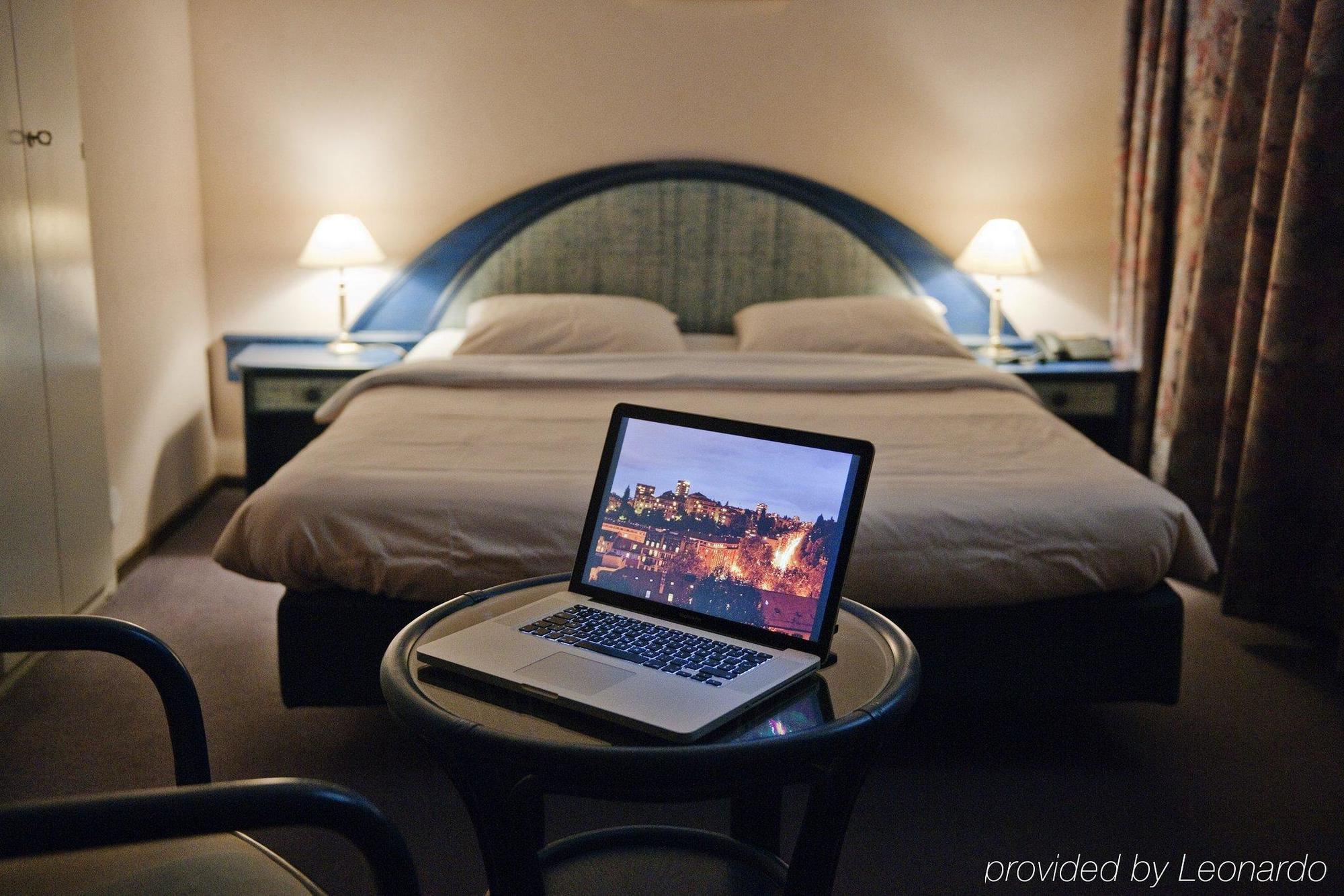 Hotel Crystal Lausanne Rum bild